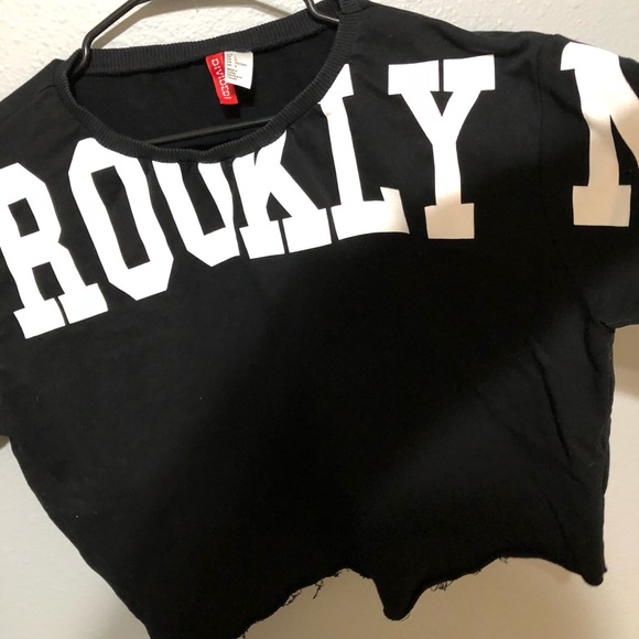 Cropped and distressed “Brooklyn” shirt - Picture 2 of 4